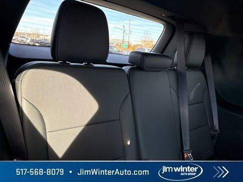 Used 2025 Buick Enclave Preferred image 21