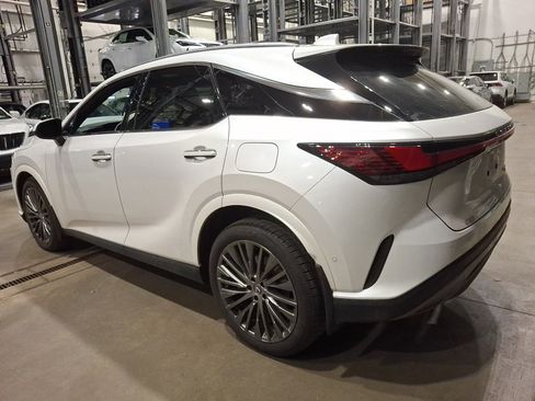 Certified 2023 Lexus RX 350 Premium w/ Accessory Package (Z1) image 3