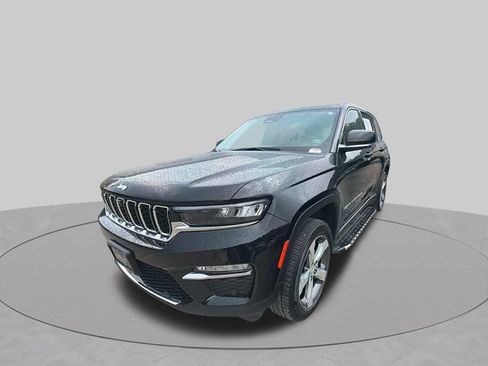 Used 2025 Jeep Grand Cherokee Limited w/ Luxury Tech Group II AWD/4WD image 9