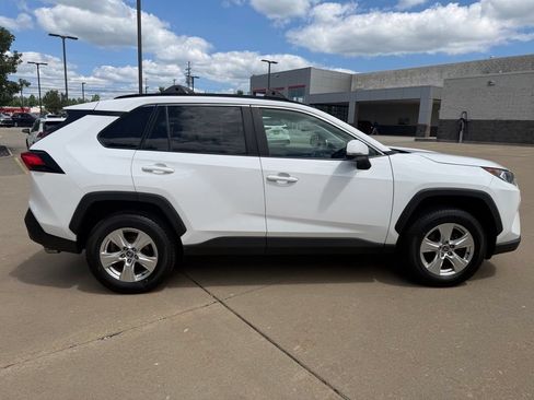 Certified 2021 Toyota RAV4 XLE w/ Convenience Package AWD/4WD image 6