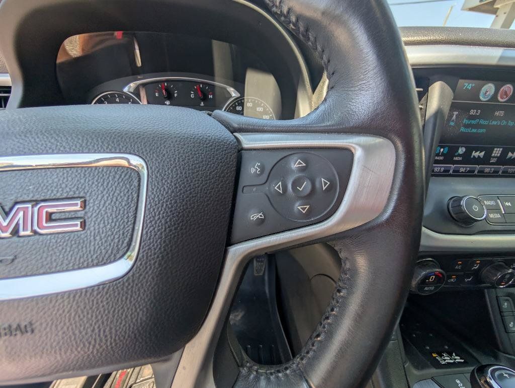 Used 2017 GMC Acadia SLT FWD image 26