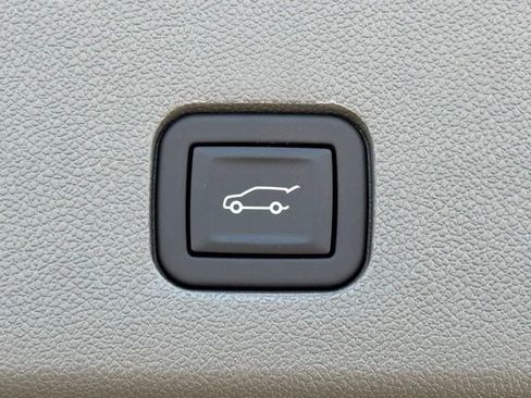 New 2025 Cadillac XT6 Premium Luxury w/ LPO, ONYX Package image 36