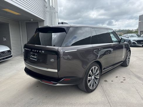 Used 2023 Land Rover Range Rover Long Wheelbase Autobiography AWD/4WD image 6