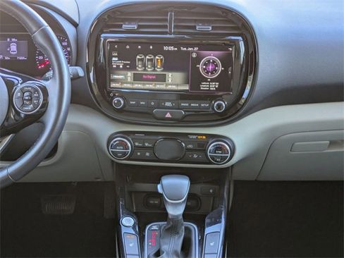 Used 2021 Kia Soul EX image 18