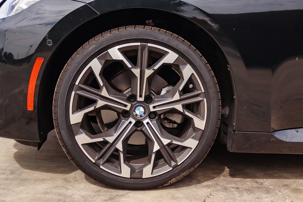 Used 2025 BMW 230i Coupe w/ Premium Package RWD image 13