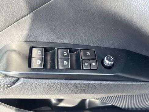 Used 2020 Toyota Camry XSE FWD image 7