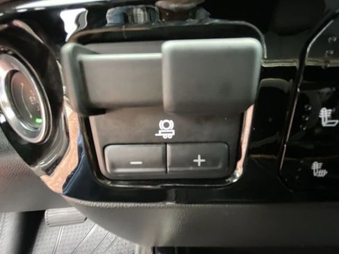 Used 2023 Chevrolet Silverado 1500 ZR2 w/ Technology Package image 24