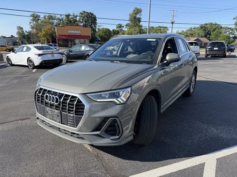 Used 2021 Audi Q3 2.0T Premium Plus w/ Premium Plus Package AWD/4WD image 3