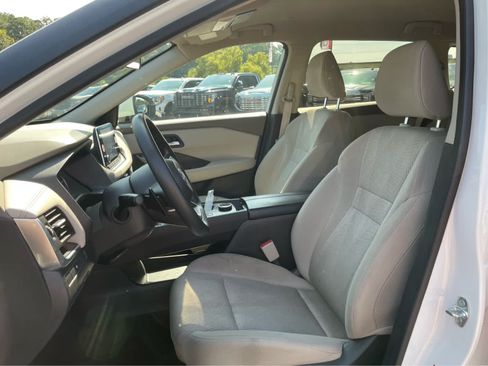 Used 2024 Nissan Rogue SV AWD/4WD image 12
