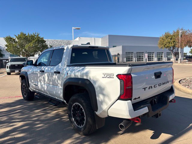 Used 2024 Toyota Tacoma TRD Off-Road AWD/4WD image 7