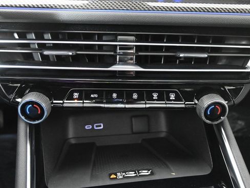 New 2026 Chevrolet Traverse High Country w/ LPO, Floor Liner Package image 30