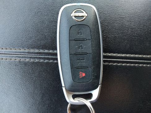 Used 2025 Nissan Sentra SV FWD image 32