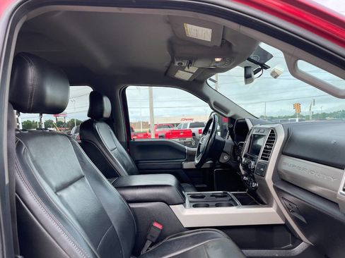 Used 2017 Ford F350 Lariat w/ Snow Plow Prep Package image 33