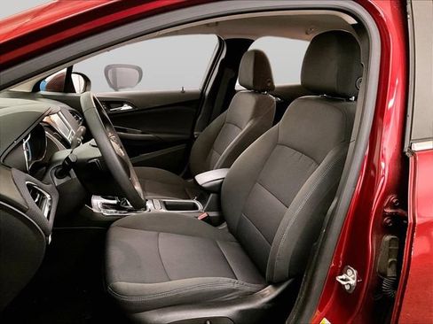 Used 2018 Chevrolet Cruze LT w/ Convenience Package FWD image 24
