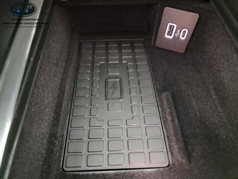 Used 2025 Lincoln Corsair Grand Touring w/ Equipment Group 301A image 37