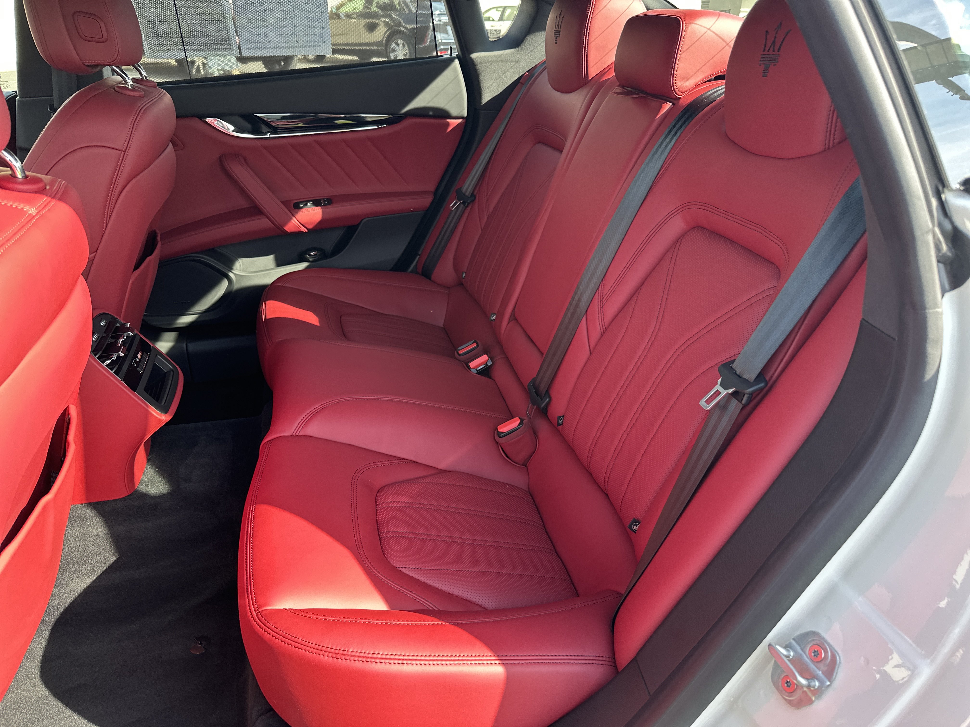 Used 2023 Maserati Quattroporte Modena Q4 AWD/4WD image 17