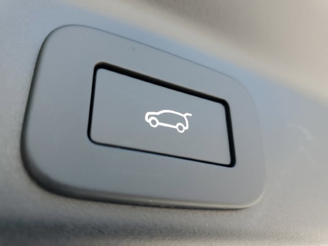New 2026 Jaguar F-PACE R-Dynamic S AWD/4WD image 11
