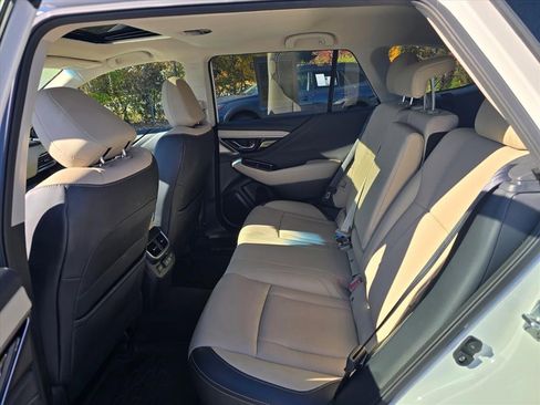 Used 2022 Subaru Outback Limited image 13