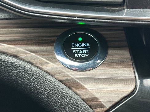 Used 2021 Ford Explorer Limited w/ Equipment Group 301A image 24