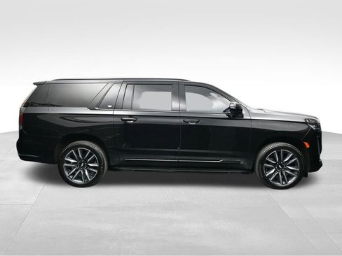 Used 2023 Cadillac Escalade ESV Sport AWD/4WD image 6