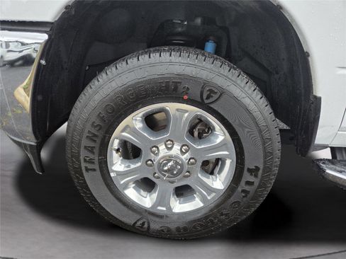 Used 2025 RAM 2500 Big Horn AWD/4WD image 33