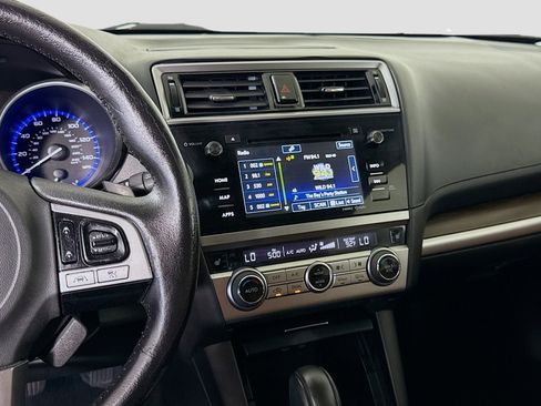 Used 2017 Subaru Outback 2.5i Touring w/ Popular Package #5A AWD/4WD image 18