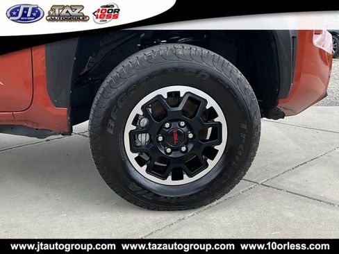 Used 2025 Toyota Tacoma TRD Off-Road AWD/4WD image 9