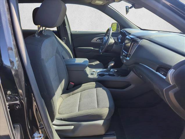 Used 2022 Chevrolet Traverse LT FWD image 22