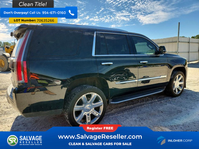 Used 2018 Cadillac Escalade Luxury AWD/4WD image 4