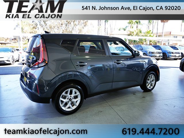 Certified 2025 Kia Soul LX w/ LX Technology Package FWD image 9