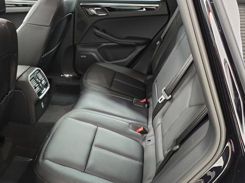 Certified 2026 Porsche Macan AWD/4WD image 24