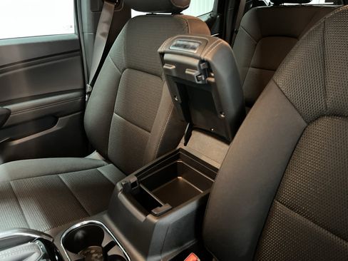 New 2025 GMC Canyon Elevation w/ Convenience Package image 35