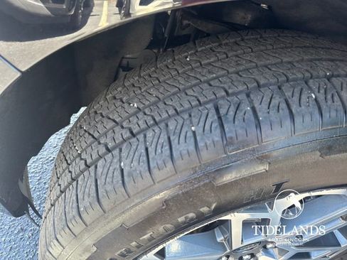 Certified 2025 Ford Expedition Active RWD image 31