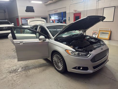Used 2016 Ford Fusion Titanium FWD image 7