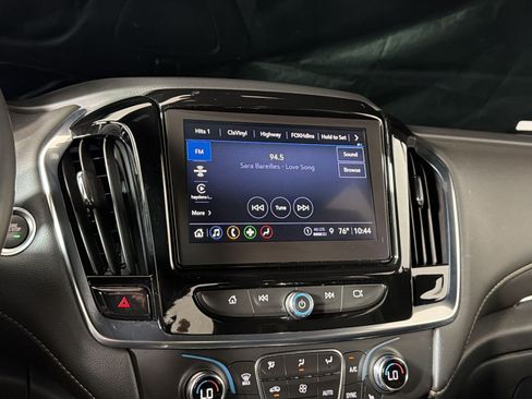 Used 2023 Chevrolet Traverse LT w/ LPO, Floor Liner Package FWD image 22