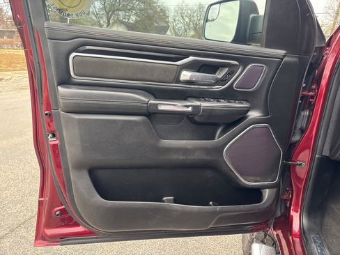 Used 2019 RAM 1500 Laramie image 9