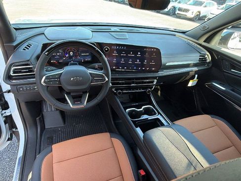 New 2027 Chevrolet Traverse Z71 w/ Enhanced Driving Package AWD/4WD image 22