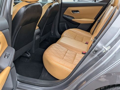 Used 2020 Nissan Sentra SV w/ SV Premium Package image 17