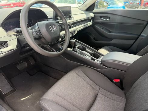 Used 2023 Honda Accord EX image 19