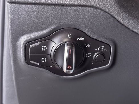 Used 2015 Audi Q5 2.0T Premium Plus w/ Technology Package image 14