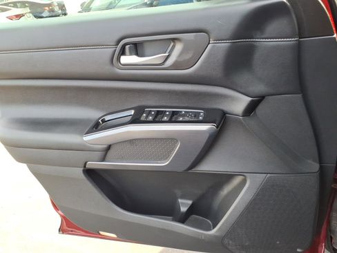 Used 2022 Nissan Pathfinder SL w/ SL Premium Package image 11