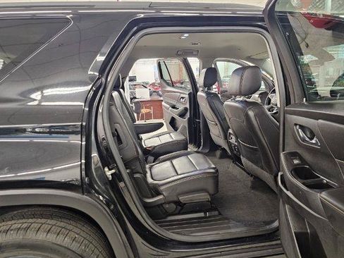 Used 2019 Chevrolet Traverse RS AWD/4WD image 11