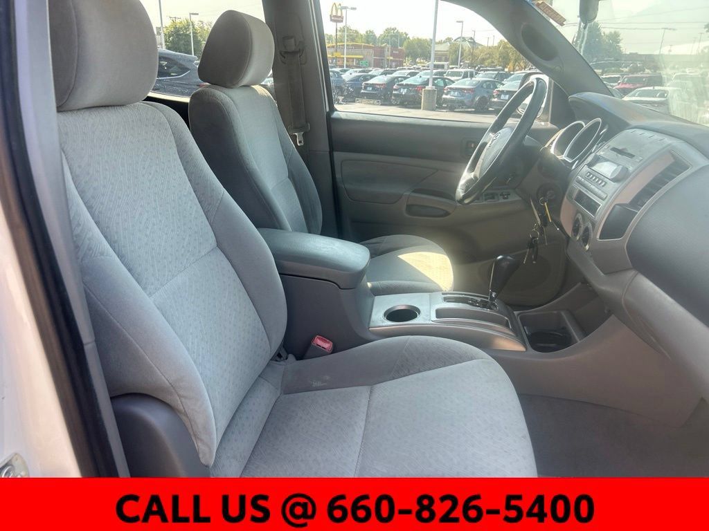Used 2006 Toyota Tacoma PreRunner w/ SR5 Pkg #2 RWD image 5