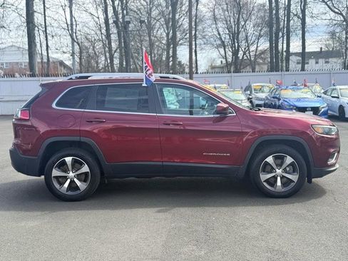 Used 2019 Jeep Cherokee Latitude w/ Popular Appearance Group image 5