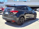 Used 2022 Honda HR-V Sport image 4