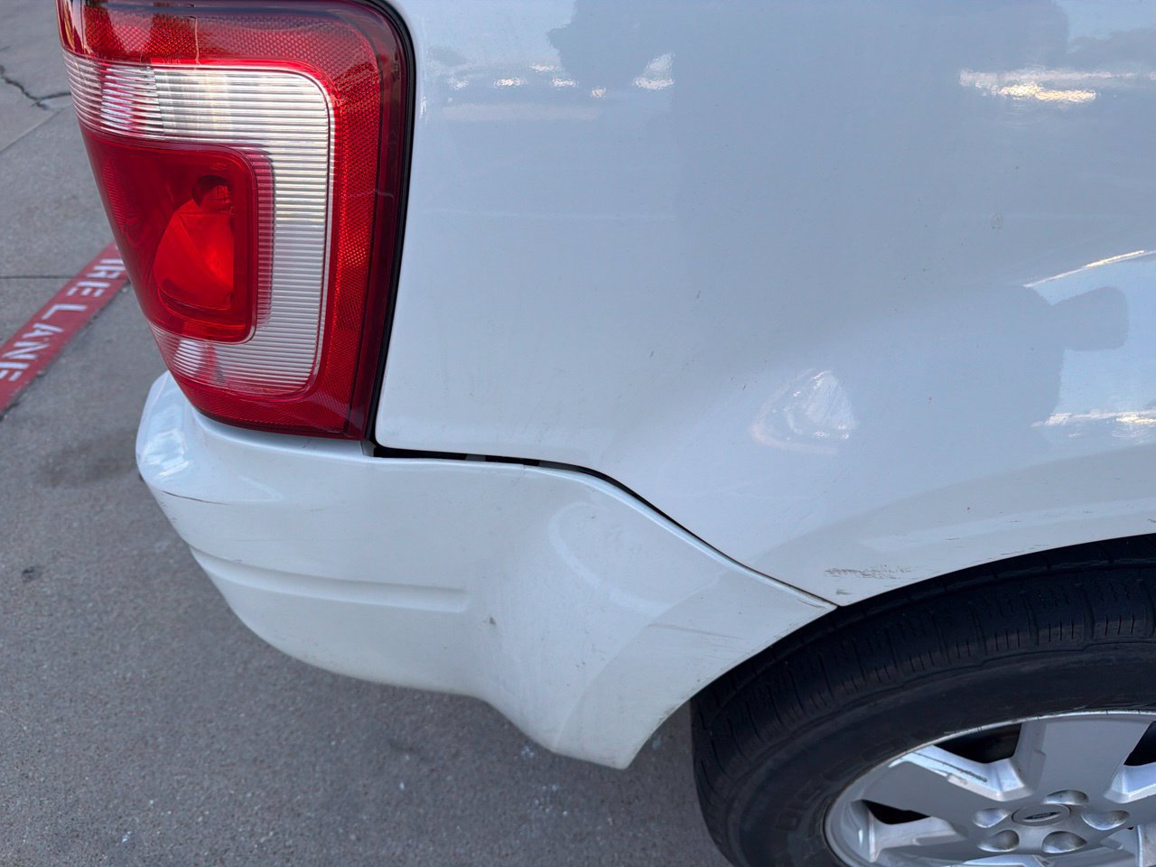 Used 2012 Ford Escape XLS FWD image 12
