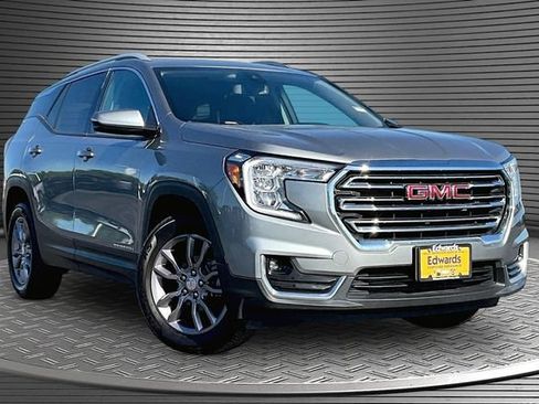 Used 2023 GMC Terrain SLT AWD/4WD image 3