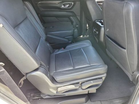 Used 2022 Chevrolet Tahoe Z71 w/ Luxury Package AWD/4WD image 14