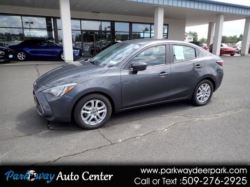 Used 2017 Toyota Yaris iA image 1