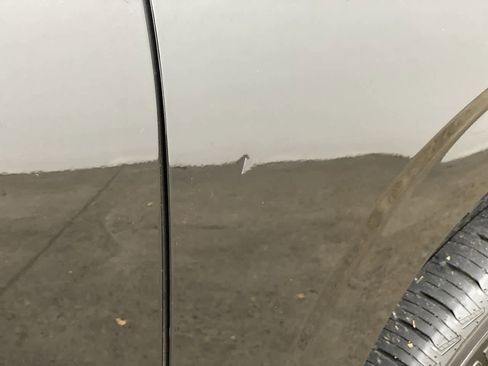 Used 2023 GMC Yukon SLT image 35